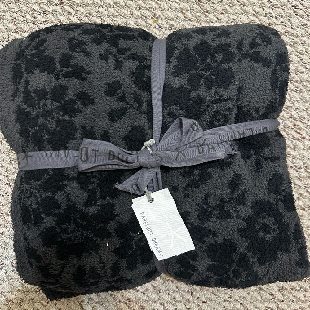 Barefoot Dreams In the Wild Blanket NWT
